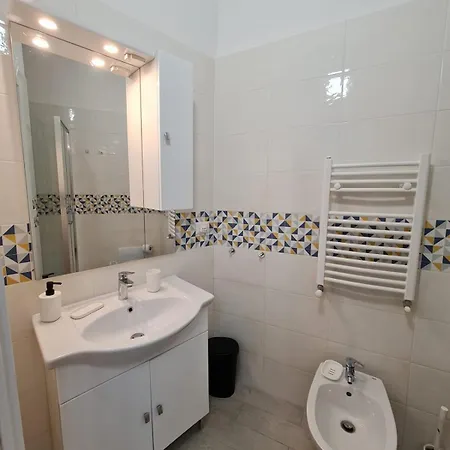 Fly Zone Capodichino * Nápoly